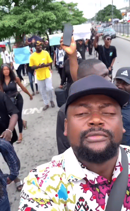"Justice for Mohbad" : Calabar residents join protest, takes to the streets over singer's death 