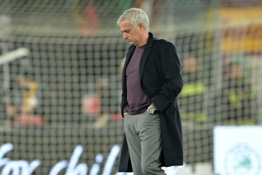Jose Mourinho tipped for England Job
