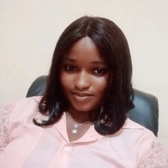 "I'm sorry" - Mummy Zee begs Nigerians for help after being blocked by a man; he reacts