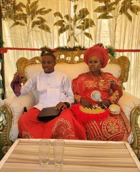 "This is beautiful" - Nigerian couple stuns many as they wed with N50k budget 