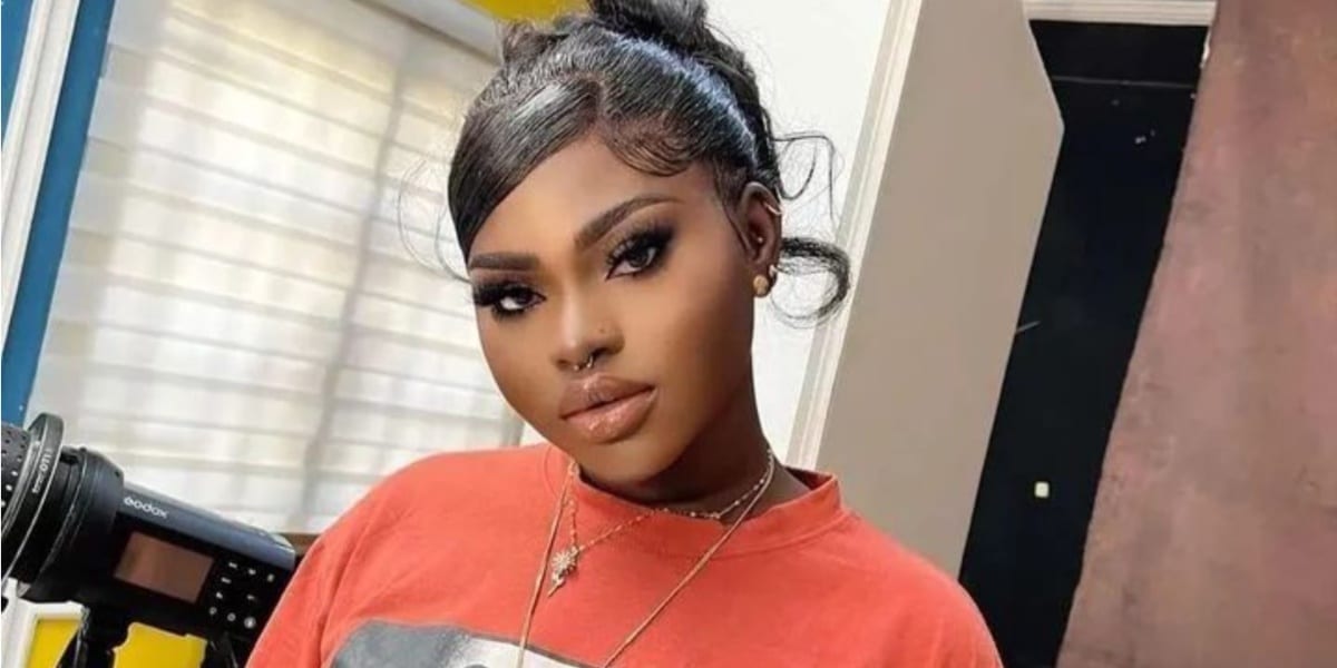 Mandy Kiss lectures her gender on why dating married men is essential